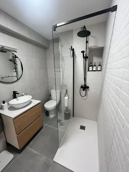 Apartamento Piso Recien Reformado En El Centro De Santander, Zona Estaciones