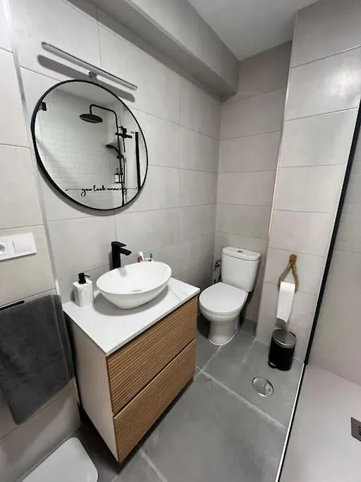 Apartamento Piso Recien Reformado En El Centro De Santander, Zona Estaciones 0*, Santander