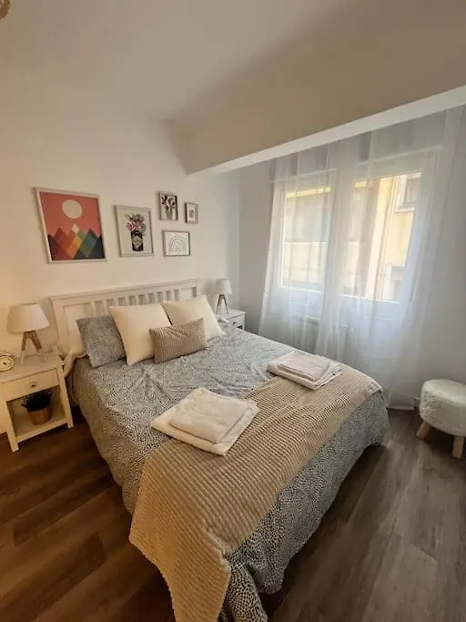 Apartamento Piso Recien Reformado En El Centro De Santander, Zona Estaciones 0*, Santander